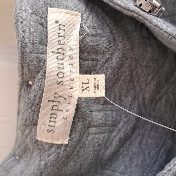 Gray  Dress with Pearl and Rhinestone Accents  Balloons Sleeves - Picture 4 of 8